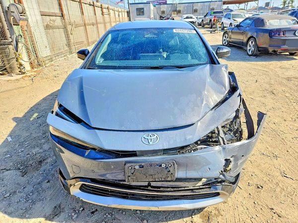 2025 TOYOTA PRIUS