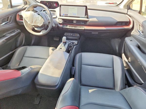 2025 TOYOTA PRIUS