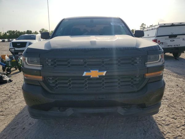 2017 CHEVROLET SILVERADO Custom