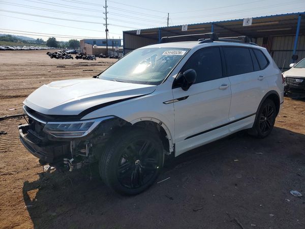 2022 VOLKSWAGEN TIGUAN SE R-Line Black