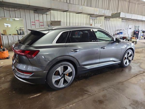 2019 AUDI E-TRON e-tron quattro Prestige