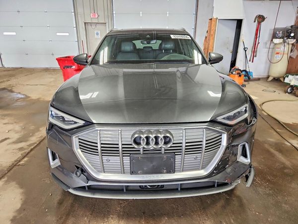 2019 AUDI E-TRON e-tron quattro Prestige