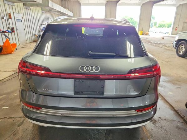 2019 AUDI E-TRON e-tron quattro Prestige