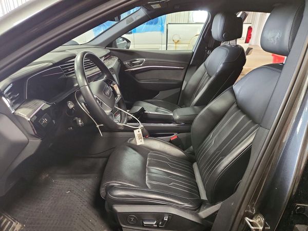 2019 AUDI E-TRON e-tron quattro Prestige