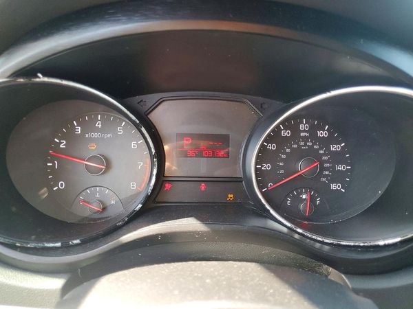 2016 KIA SEDONA L - Low level
