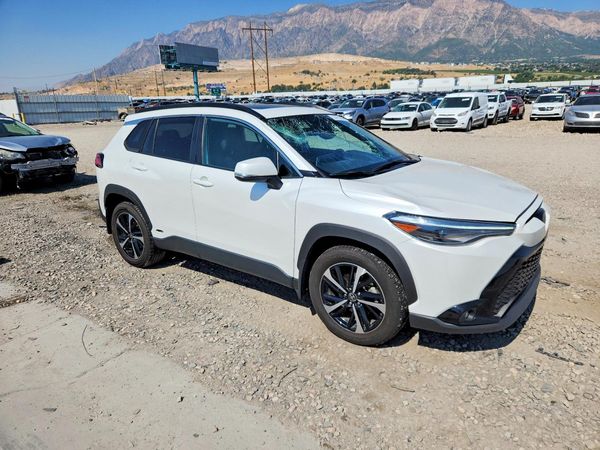 2024 TOYOTA COROLLA