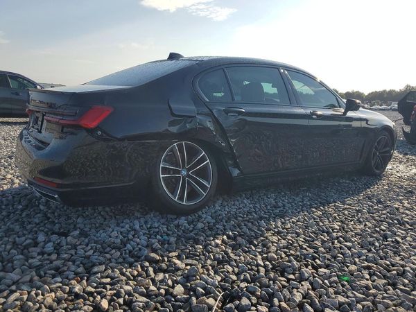 2021 BMW 750 xDrive