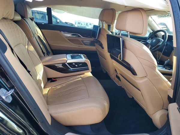 2021 BMW 750 xDrive