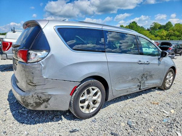 2020 CHRYSLER PACIFICA Touring L Plus