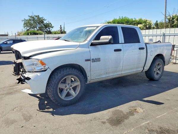 2014 RAM 1500 ST CREW CAB 4X2