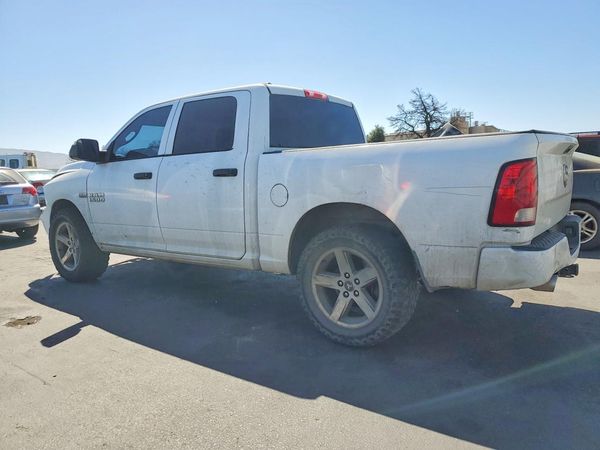 2014 RAM 1500 ST CREW CAB 4X2