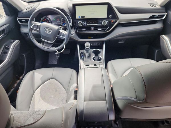 2023 TOYOTA HIGHLANDER HV Special Edition