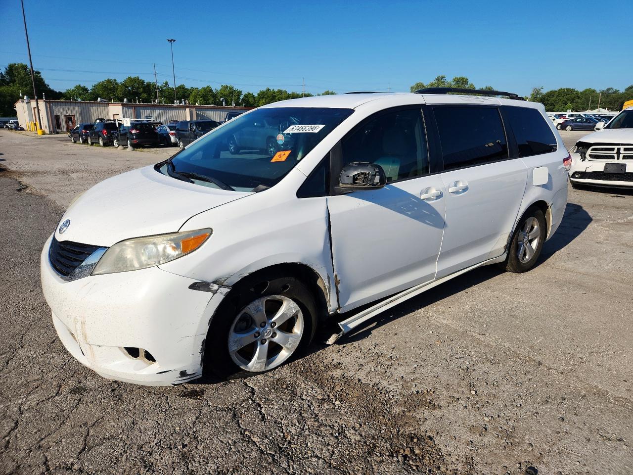 2013 TOYOTA SIENNA