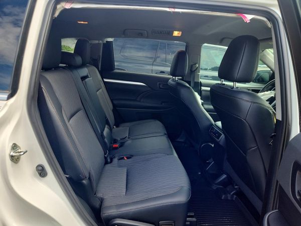 2019 TOYOTA HIGHLANDER LE/LE Plus