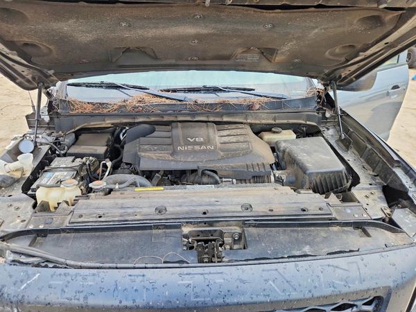 2018 NISSAN TITAN — Engine bay