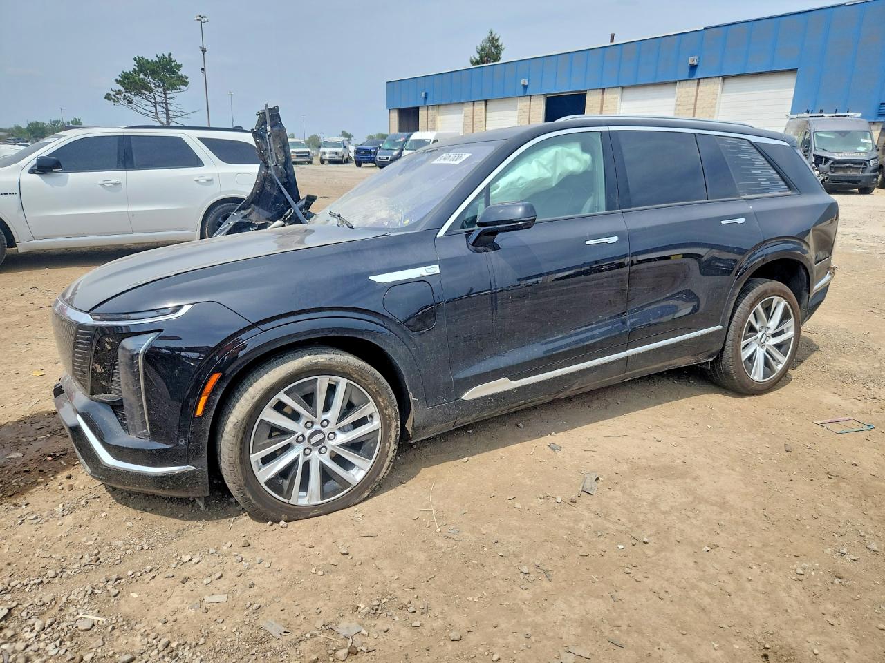 2026 CADILLAC ALL OTHER Luxury — Front 3/4