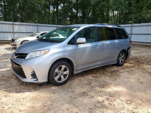 2020 TOYOTA SIENNA E grade