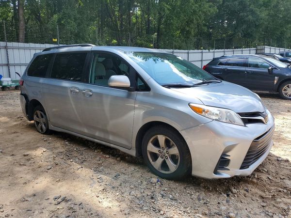 2020 TOYOTA SIENNA E grade