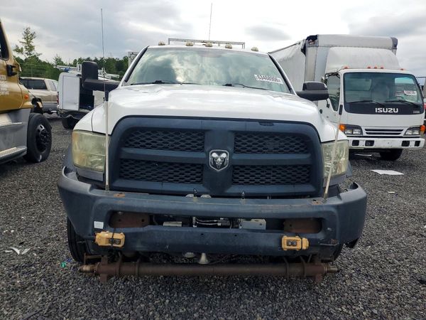 2014 RAM 5500 CREW CAB CHASSIS
