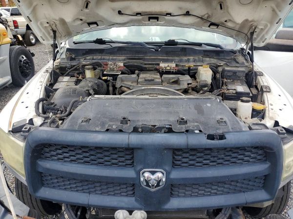 2014 RAM 5500 CREW CAB CHASSIS