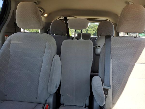 2018 TOYOTA SIENNA LE