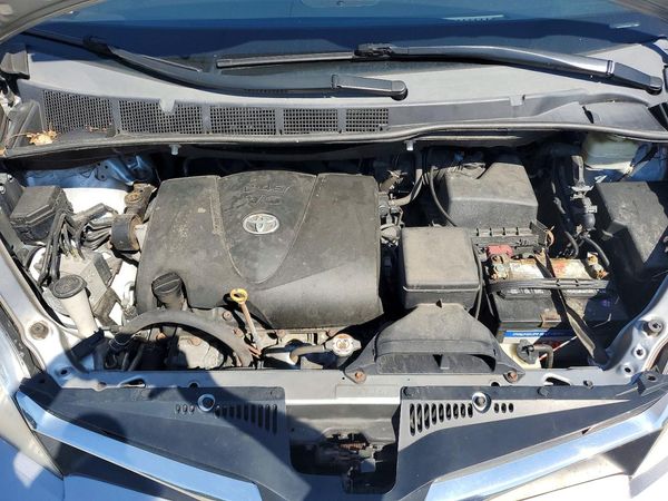 2018 TOYOTA SIENNA LE