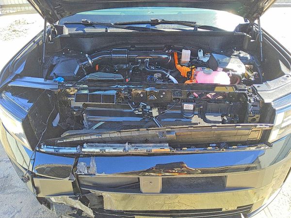 2025 HYUNDAI SANTA FE Limited — Engine bay