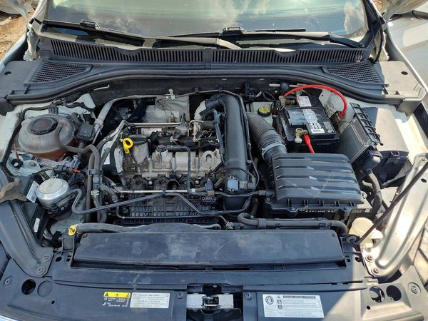 2019 VOLKSWAGEN JETTA S, SE, R-Line