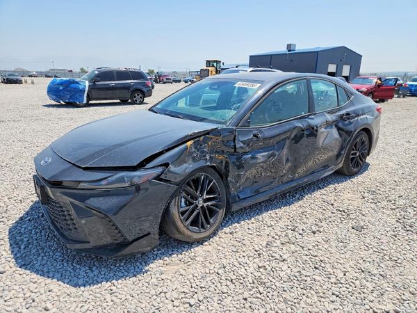 2025 TOYOTA CAMRY