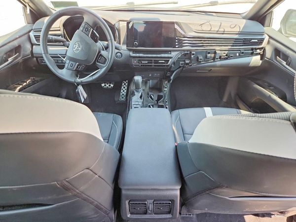 2025 TOYOTA CAMRY