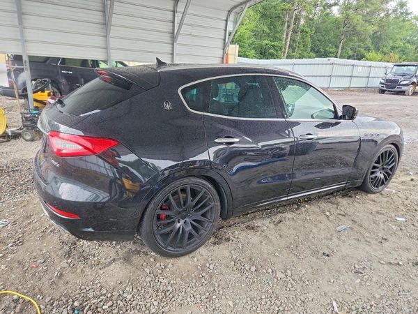2017 MASERATI LEVANTE