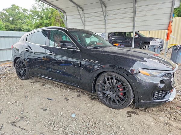 2017 MASERATI LEVANTE