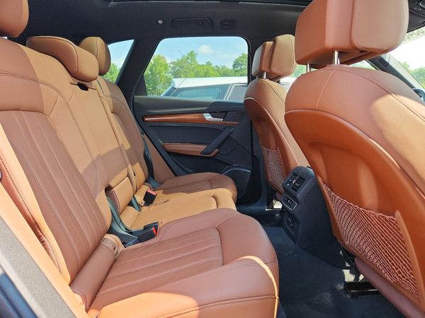 2023 AUDI Q5 quattro Premium Plus