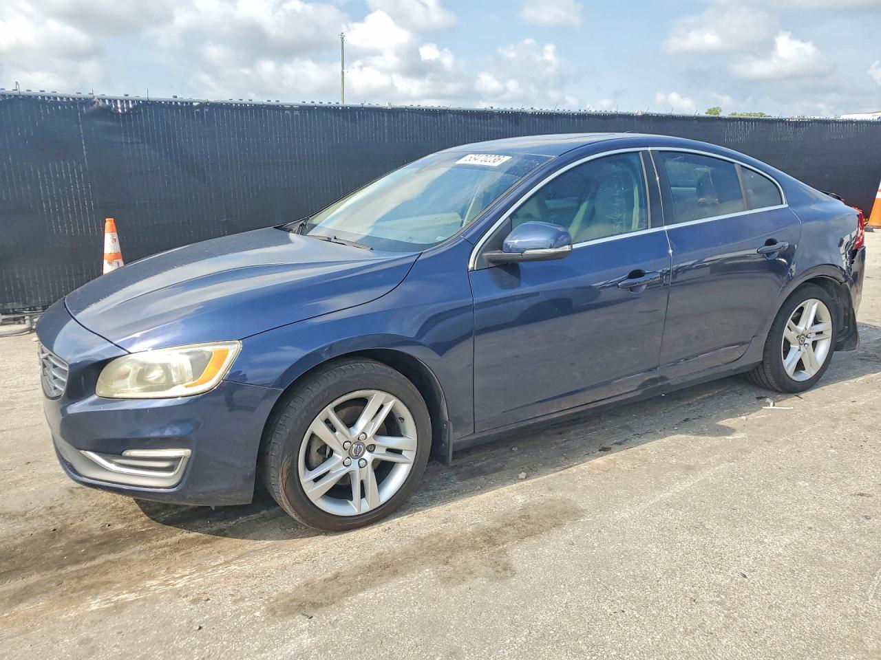 2015 VOLVO S60 Premier (non R design)