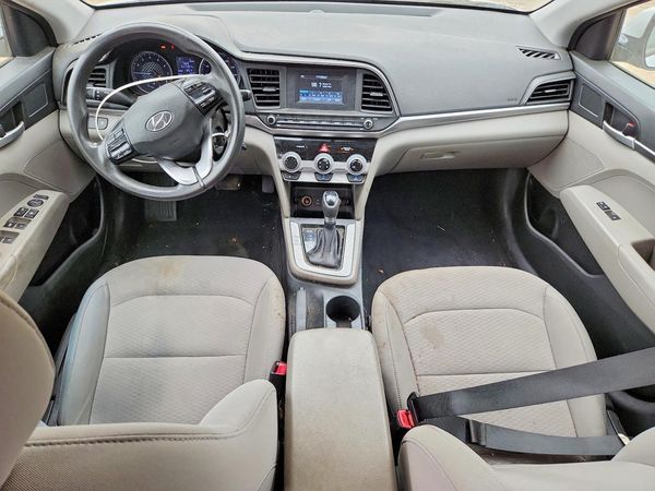 2019 HYUNDAI ELANTRA SE