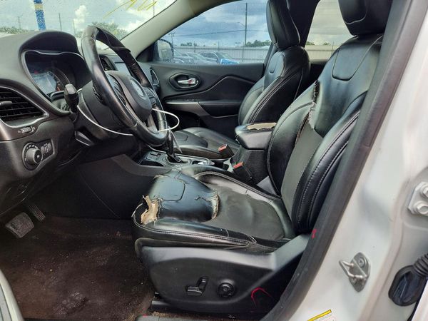 2019 JEEP CHEROKEE LATITUDE PLUS FWD