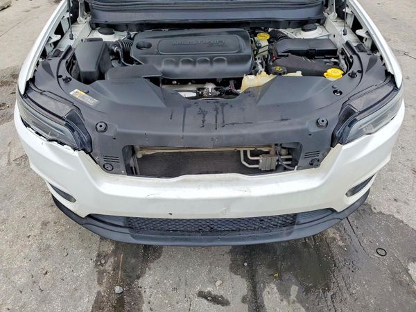 2019 JEEP CHEROKEE LATITUDE PLUS FWD
