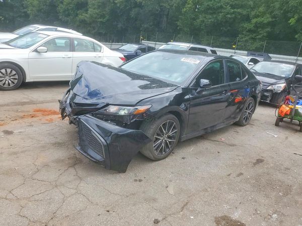 2024 TOYOTA CAMRY