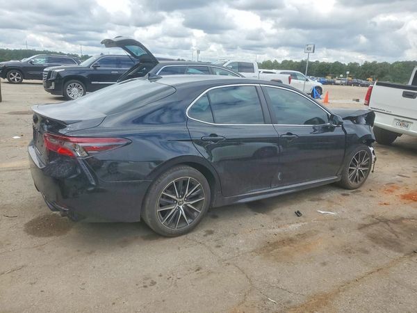 2024 TOYOTA CAMRY