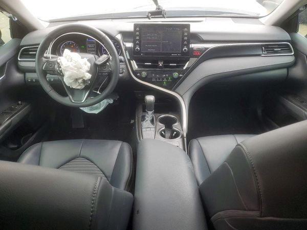 2024 TOYOTA CAMRY