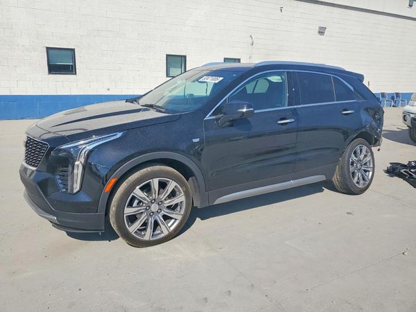 2023 CADILLAC XT4 Premium Luxury
