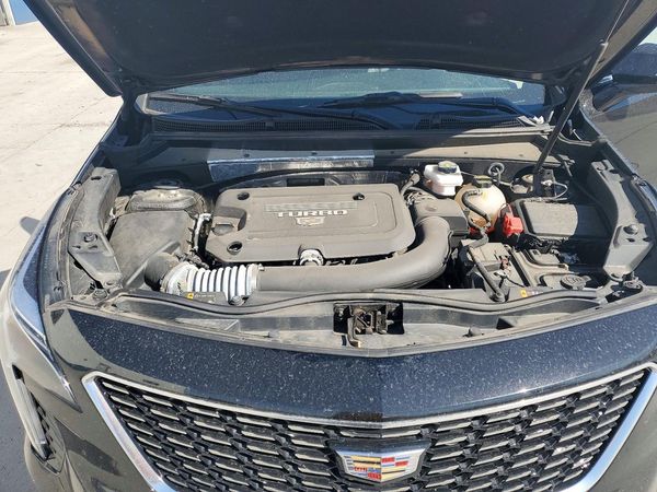 2023 CADILLAC XT4 Premium Luxury