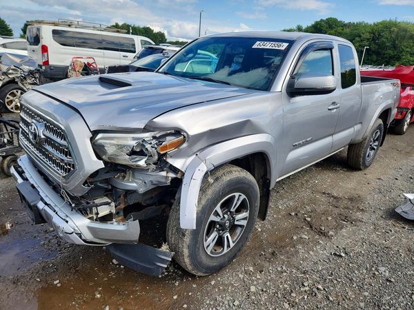 2016 TOYOTA TACOMA