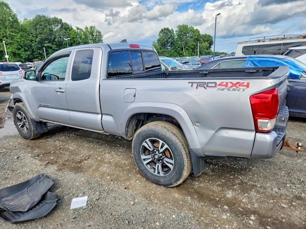 2016 TOYOTA TACOMA