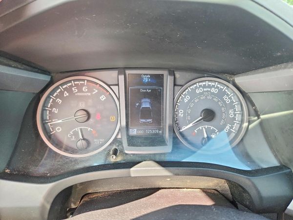 2016 TOYOTA TACOMA