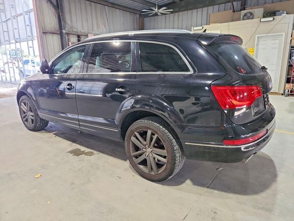 2012 AUDI Q7