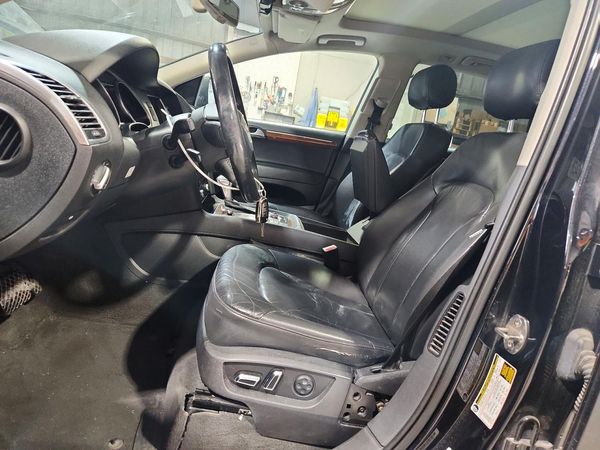 2012 AUDI Q7