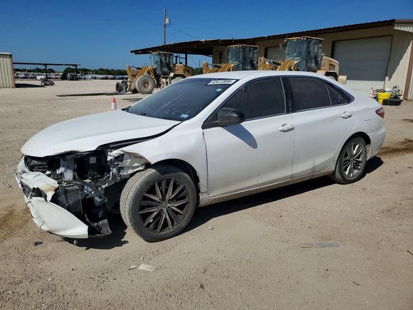 2017 TOYOTA CAMRY