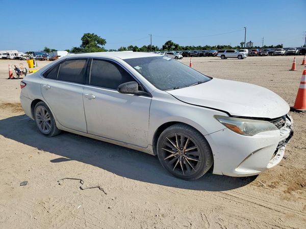 2017 TOYOTA CAMRY