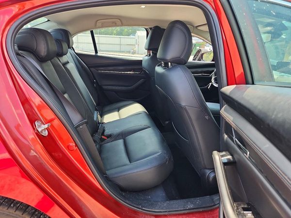 2019 MAZDA 3